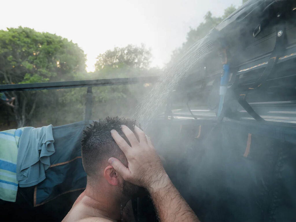 douche camping eau chaude